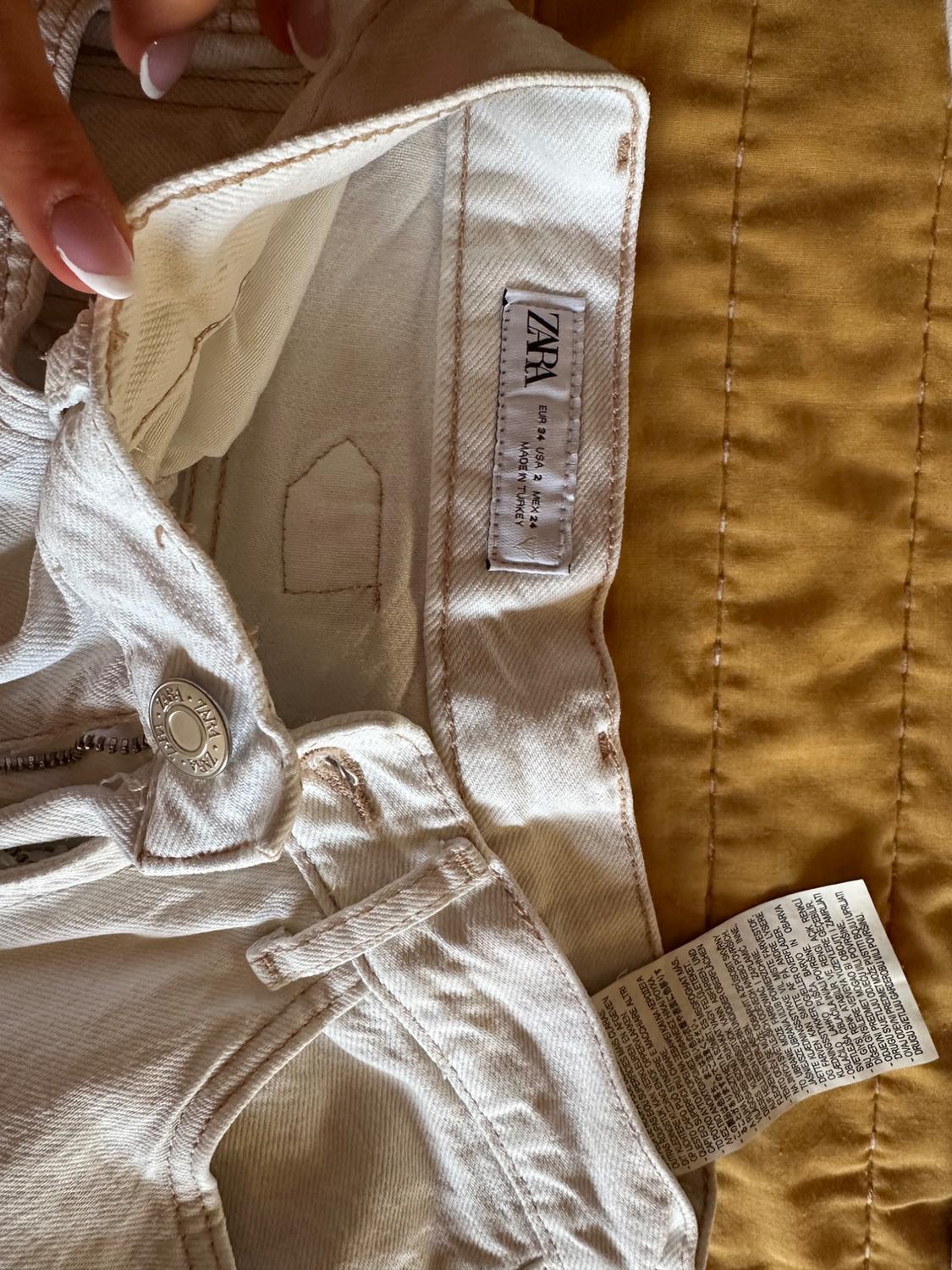 TRF HIGH-WAIST TURN-UP JEANS - Image 3
