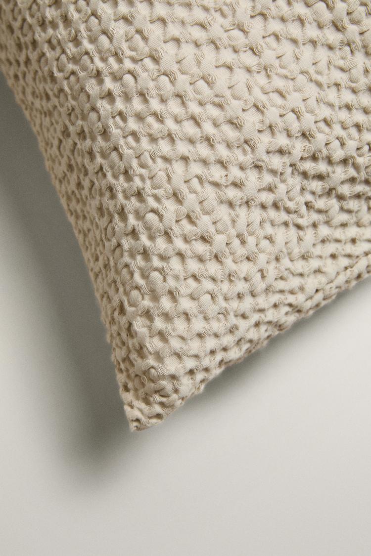 WAFFLE-KNIT THROW PILLOW COVER — Light gray