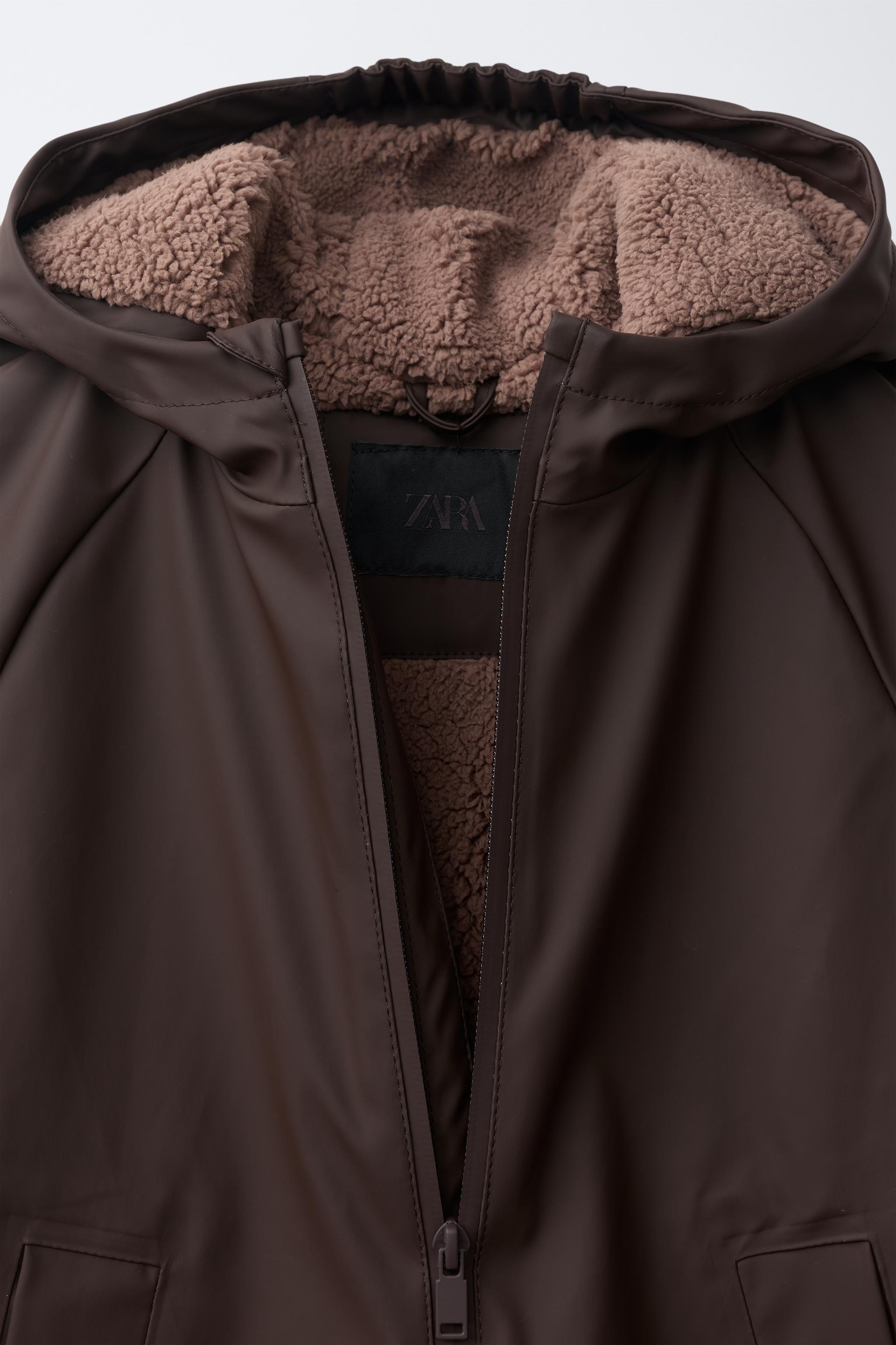WATER-RESISTANT FAUX SHEARLING LINED RAINCOAT - Chocolate | ZARA