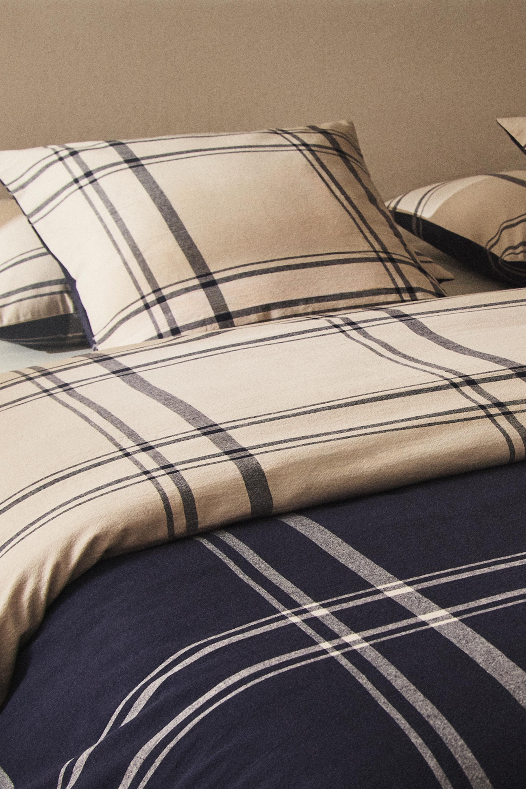 REVERSIBLE CHECK DUVET COVER