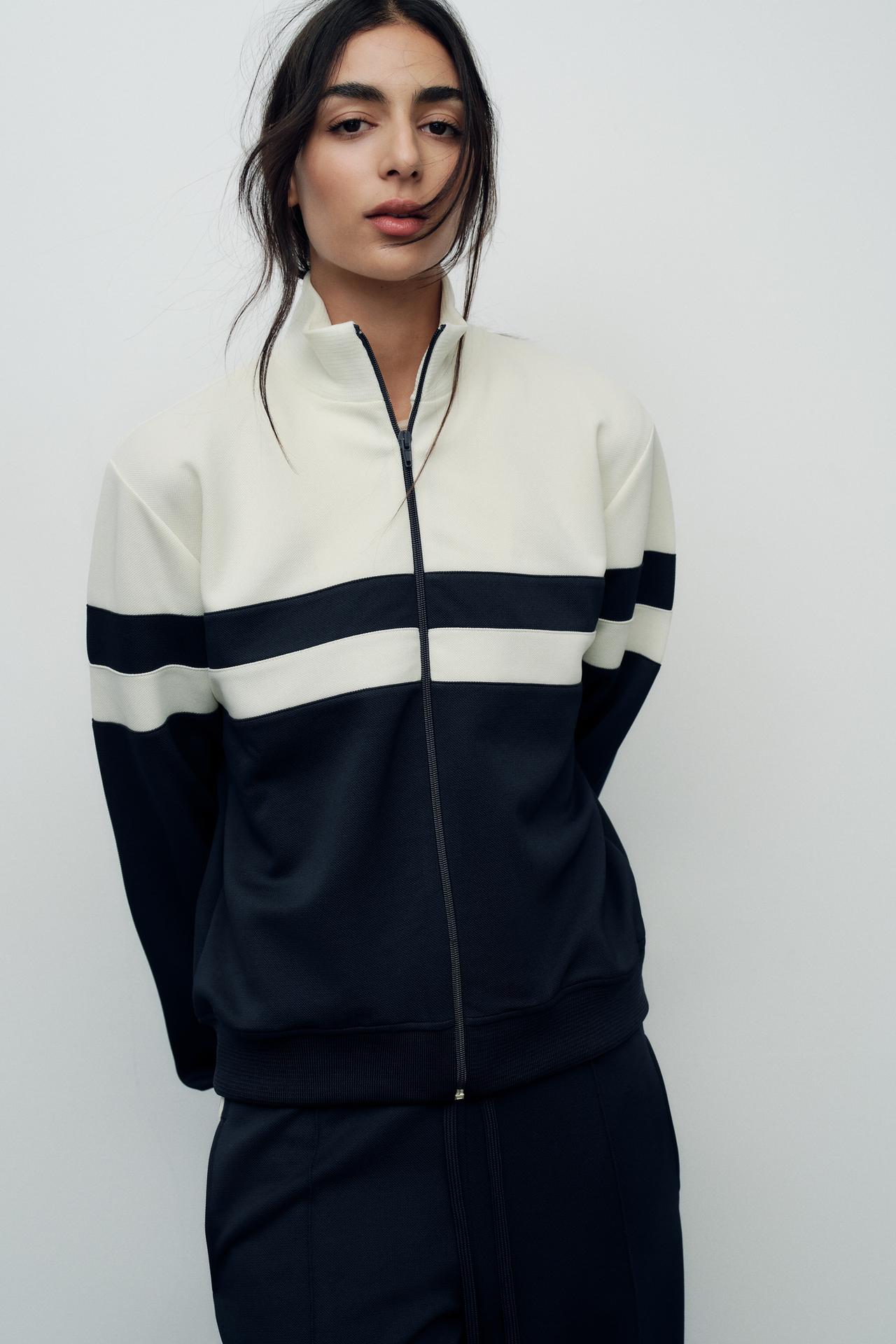 ZIP-UP SWEATSHIRT