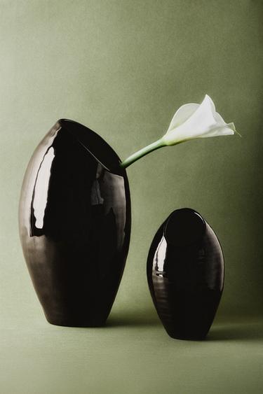 IRREGULAR ROUNDED CERAMIC VASE - Brown by Zara
