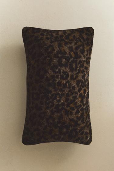 Zara ANIMAL PRINT FAUX FUR THROW PILLOW COVER - Dark brown