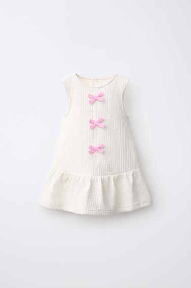 VESTIDO COM TEXTURA E APLICAÇÃO DE LAÇOS - Cru da Zara