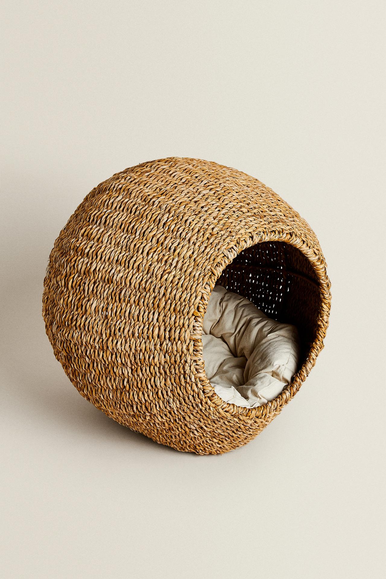 SEAGRASS PET BED — Light beige