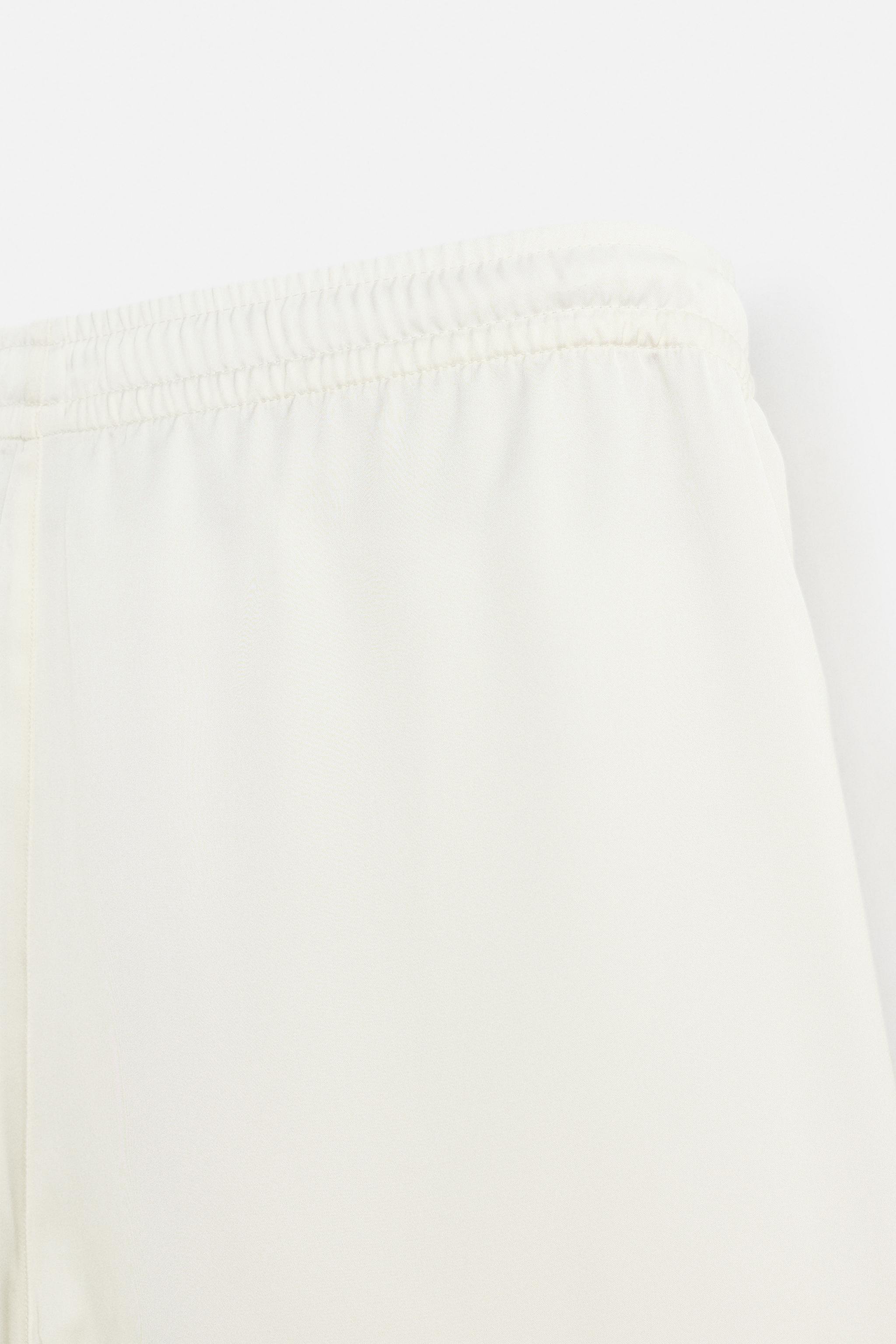 SATIN SHORTS WITH CONTRAST STRIPES