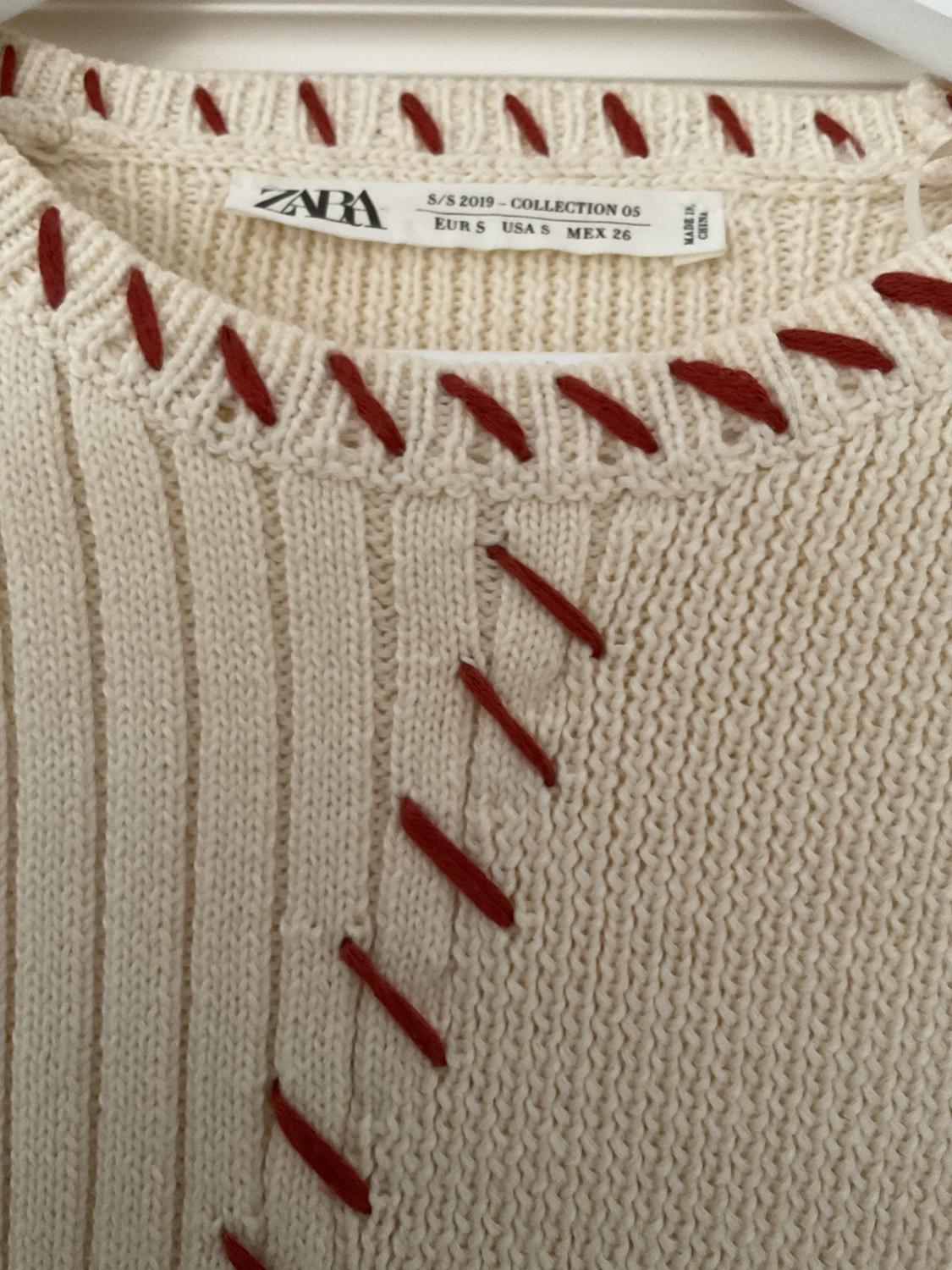 EMBROIDERED SWEATER WITH RUFFLES - Image 4