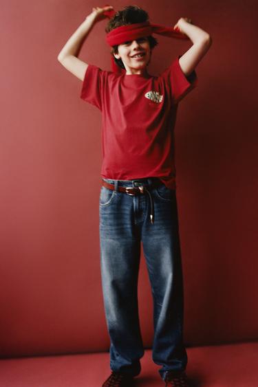 T-SHIRT LOGO RELIEF - Merah terang dari Zara