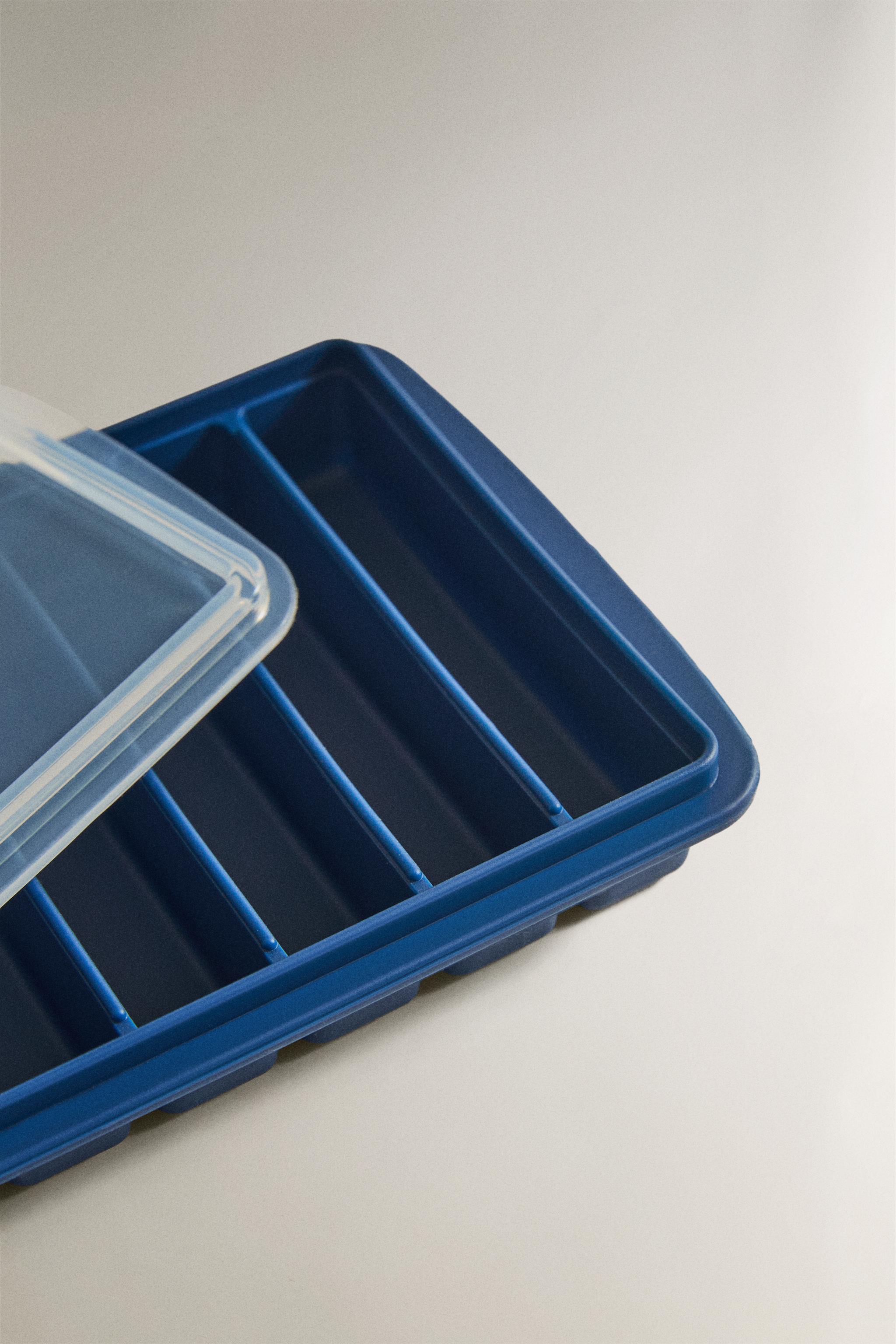 RECTANGULAR SILICONE ICE TRAY - 10 ICE CUBES — Bluish (alternate view)