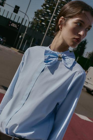 BLOUSE EN POPELINE À NŒUD - Bleu clair de Zara - Image 5
