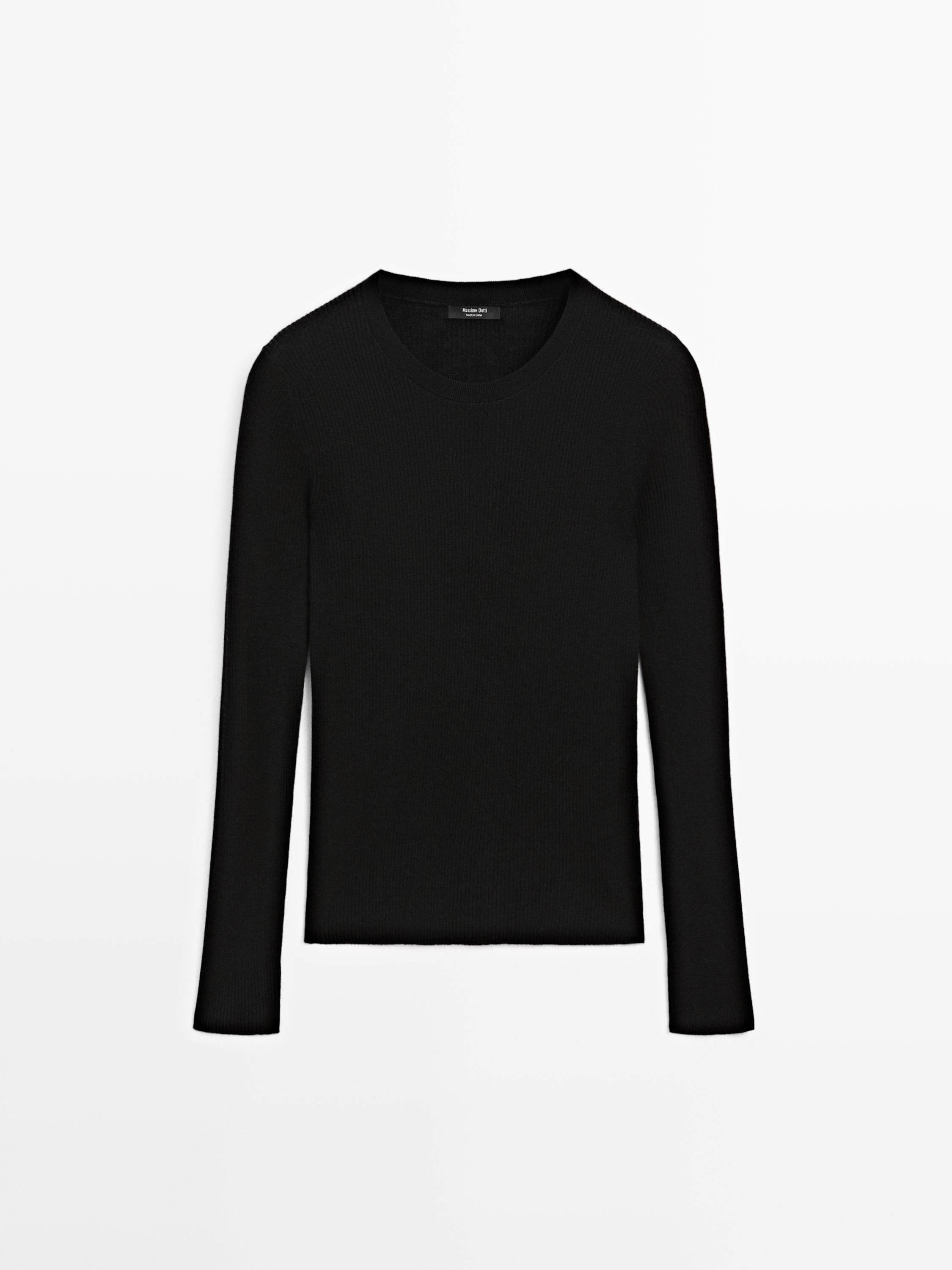 Ribbed knit round neck sweater