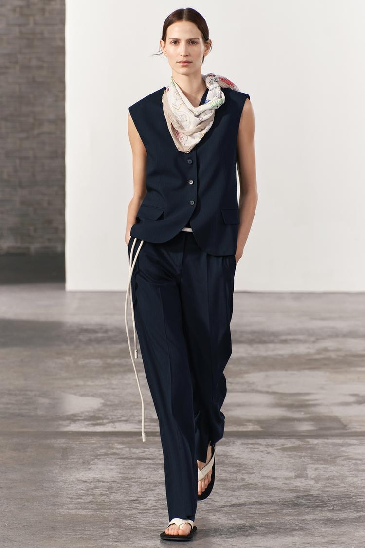 Parij porno moda namoyishi