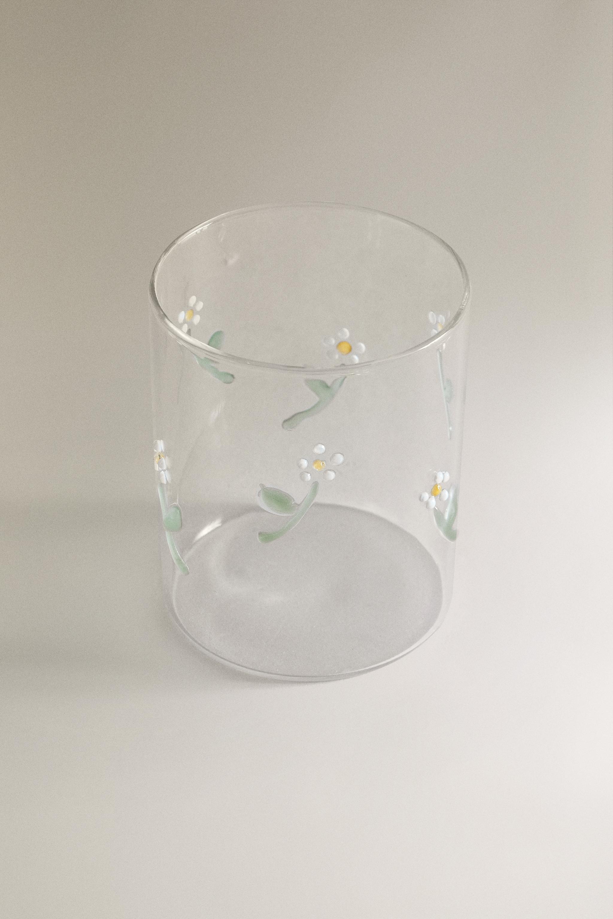 BOROSILICATE GLASS TUMBLER WITH FLORAL APPLIQUÉS