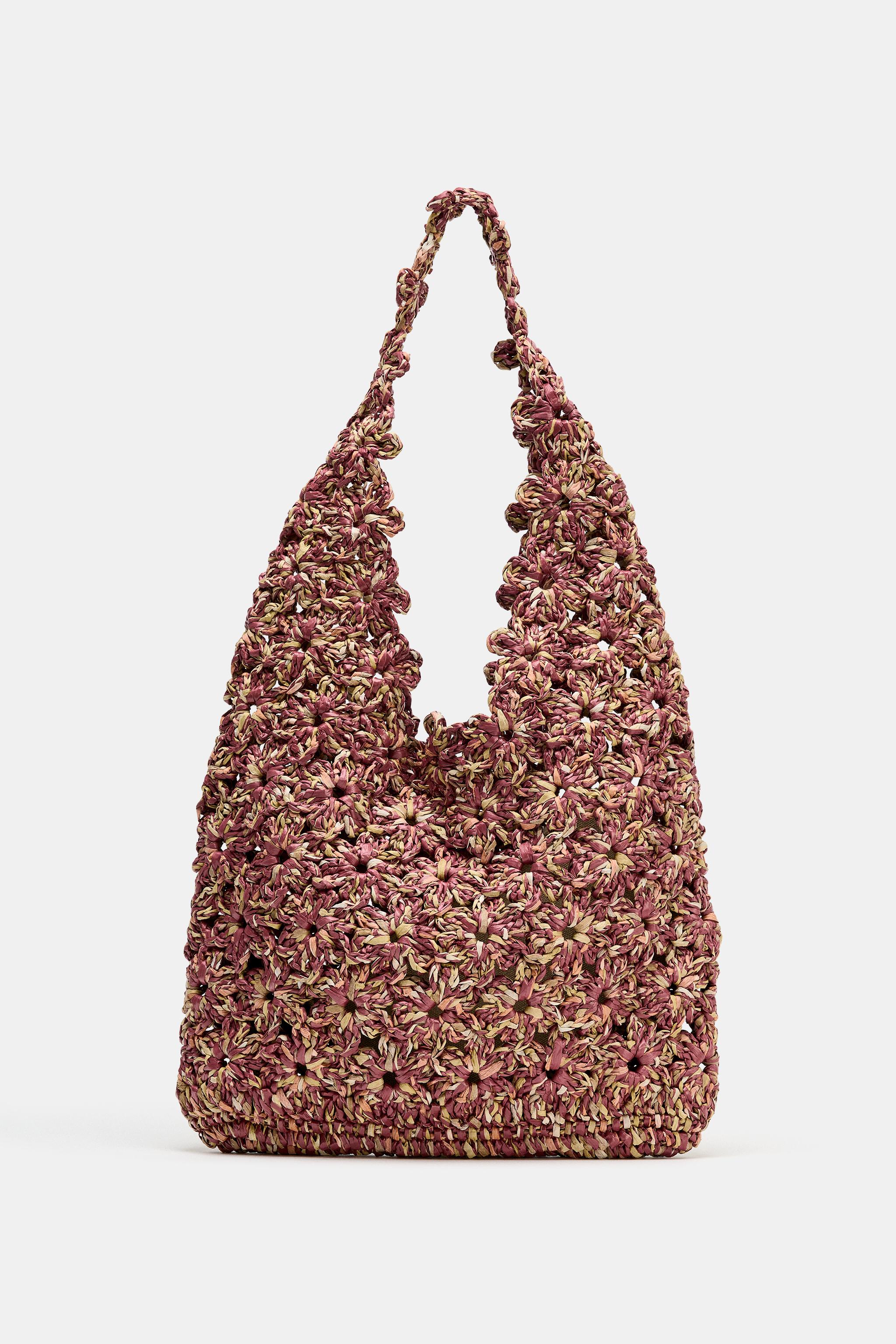 RAFFIA BUCKET BAG