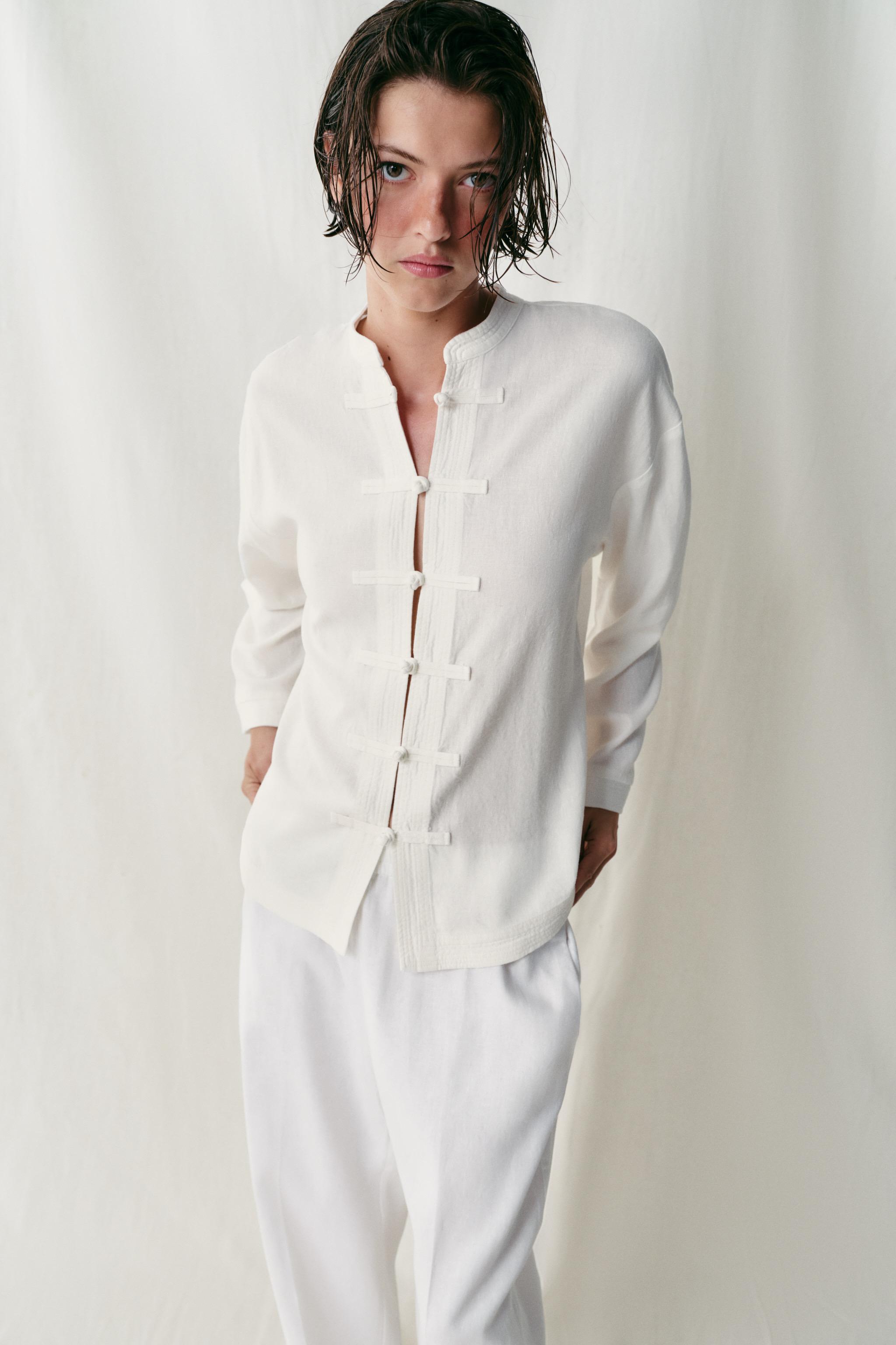 Женские рубашки Zara LINEN OVERSIZED SHIRT WITH FROG FASTENING — фото 2