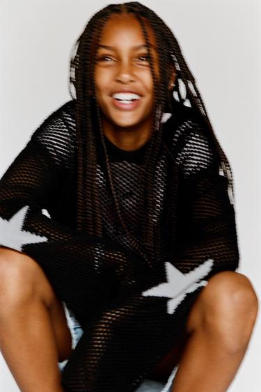 KNIT JUMPER WITH HOOD AND STAR - Black by Zara