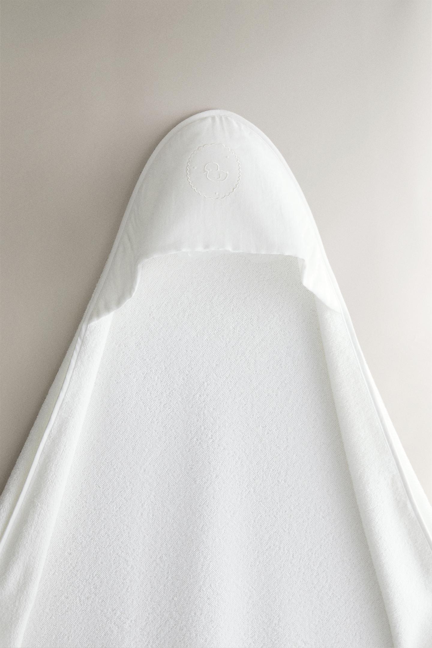 Детское полотенце Zara Embroidered Hooded Baby, цвет: Устричный белый