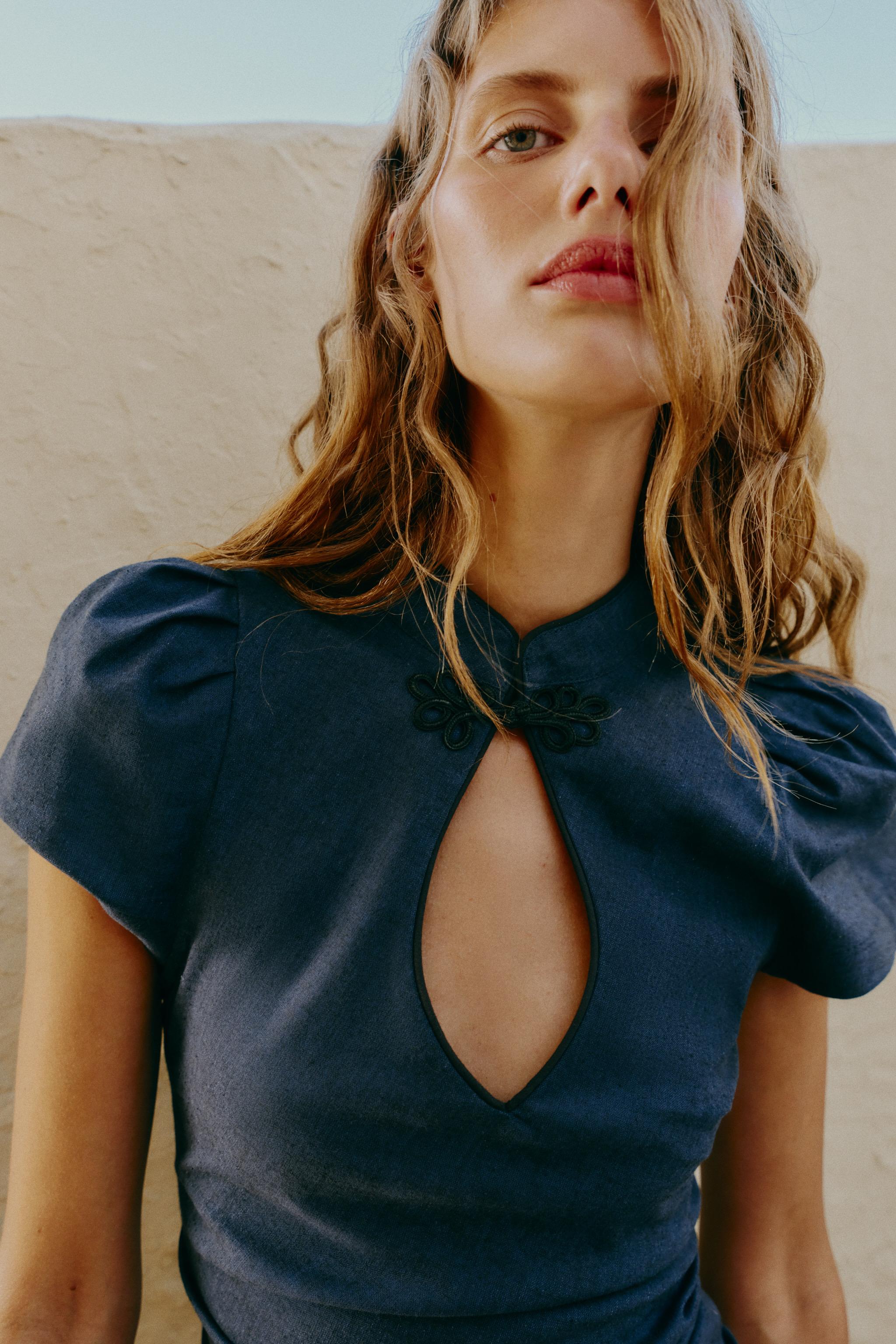 Zara Süslü Düğmeli Keten Mini Elbise görsel 4