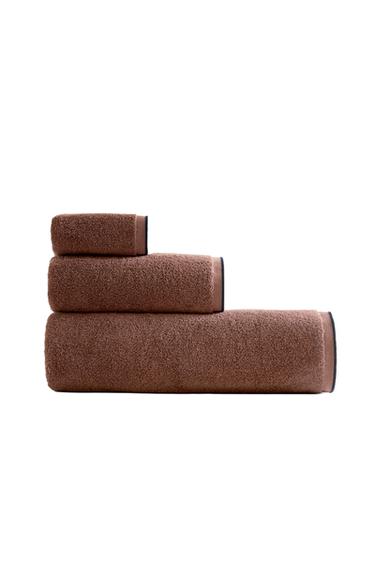 OVERLOCK COTTON BATH TOWEL - dark russet by Zara