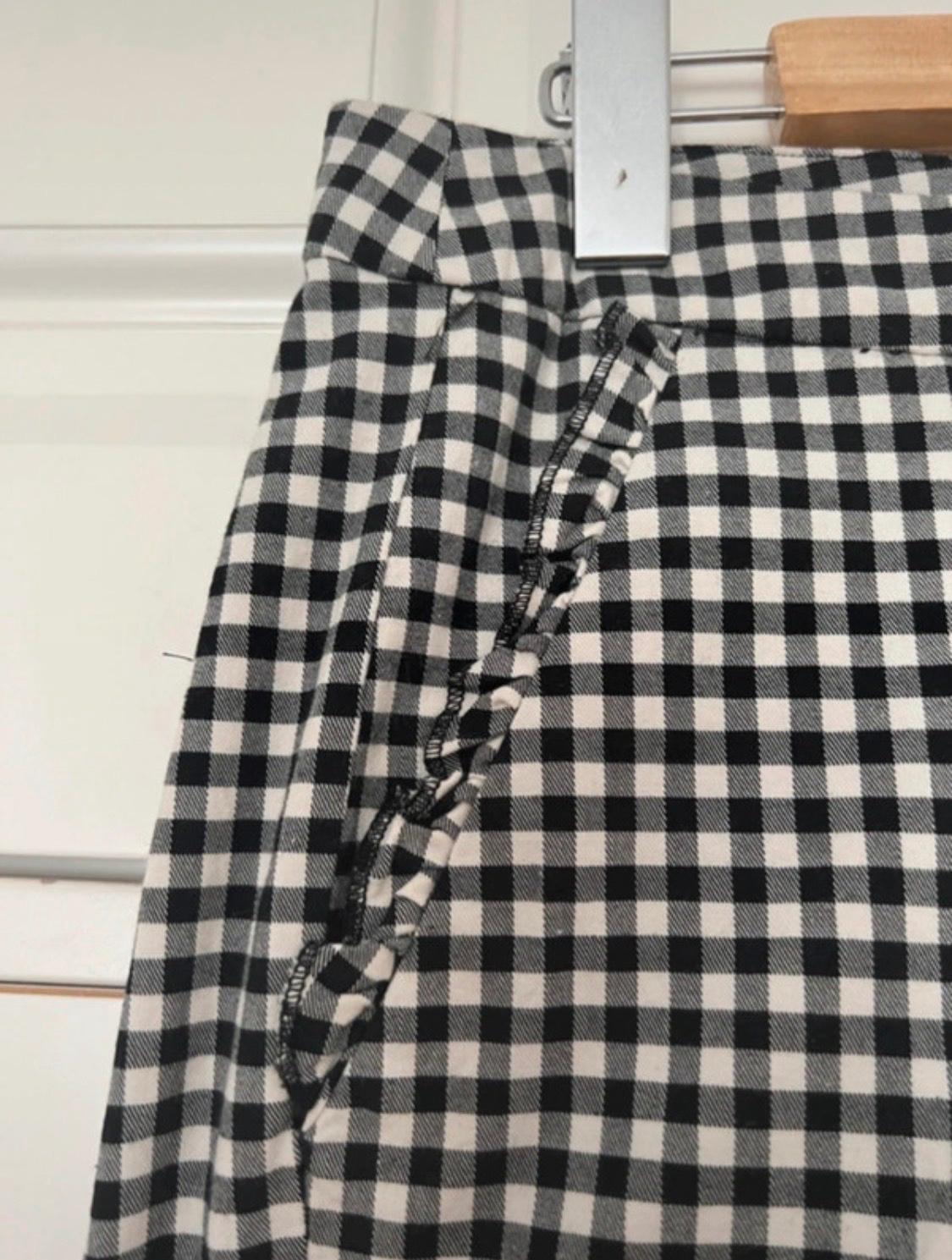 CHECKED TROUSERS WITH RUFFLES - Image 2
