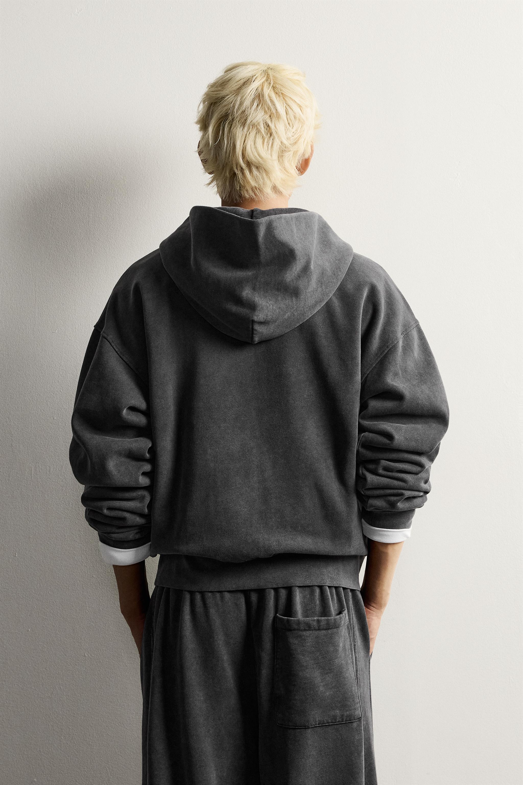 BASIC BOXY FIT ZIP-UP HOODIE