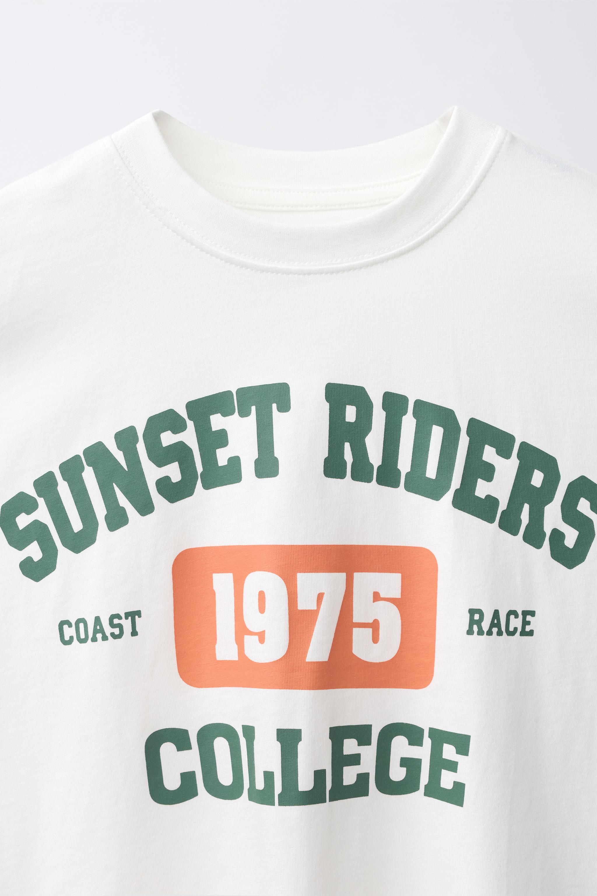 T-SHIRT IMPRIMÉ VARSITY