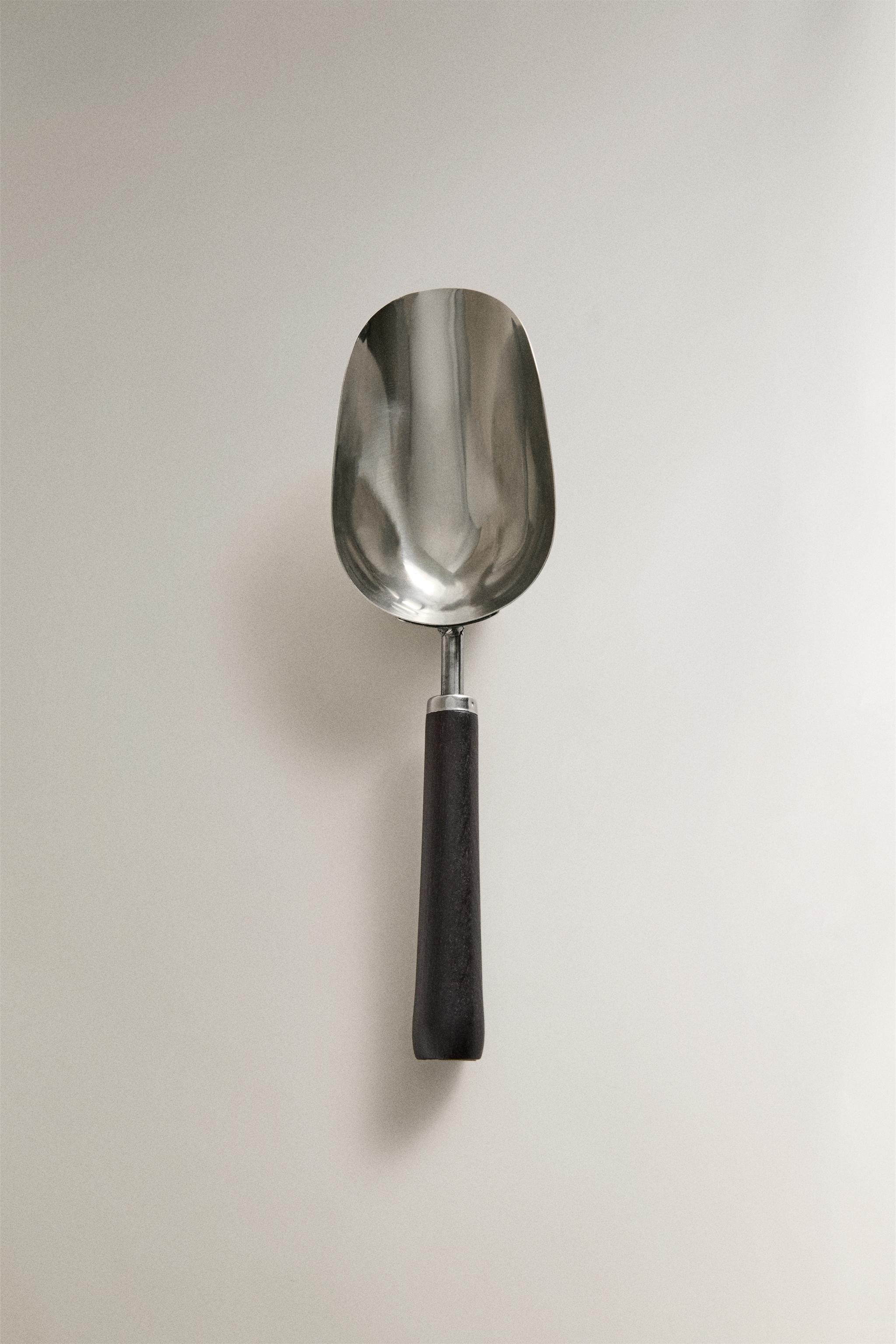 GARDEN LADLE