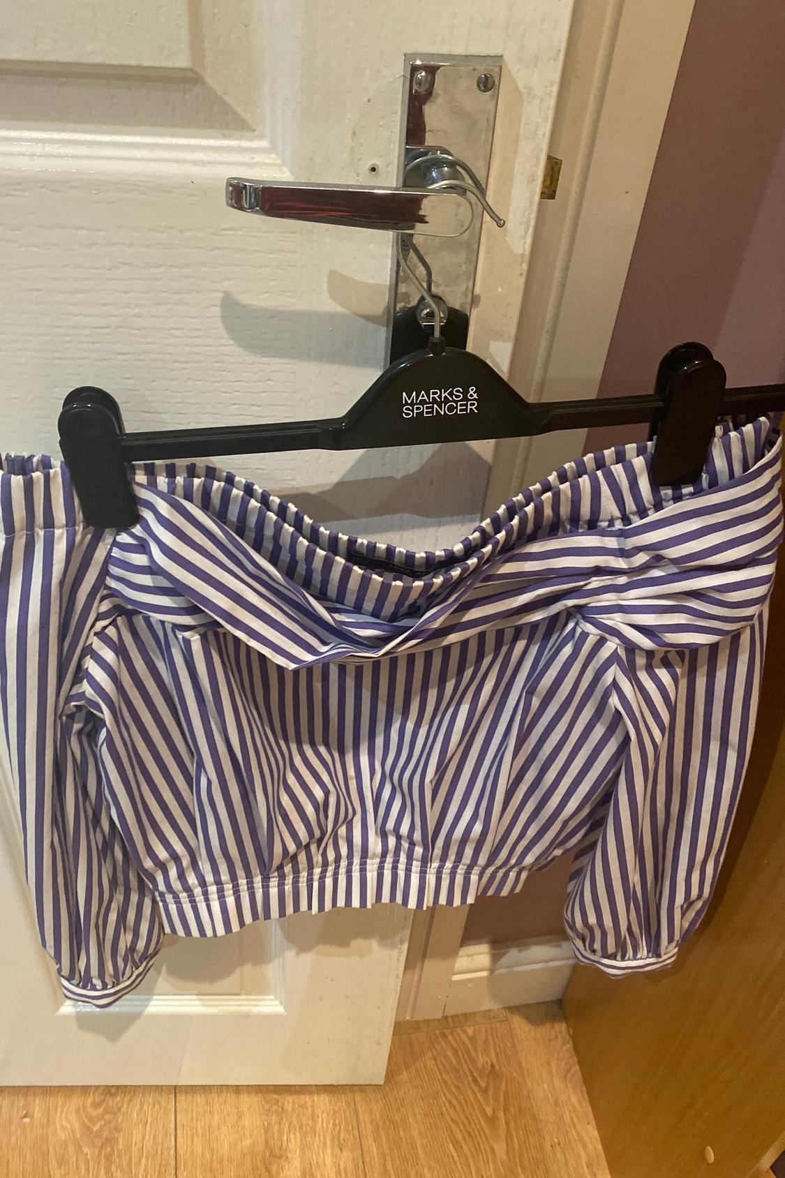 OFF-THE-SHOULDER STRIPED BLOUSE