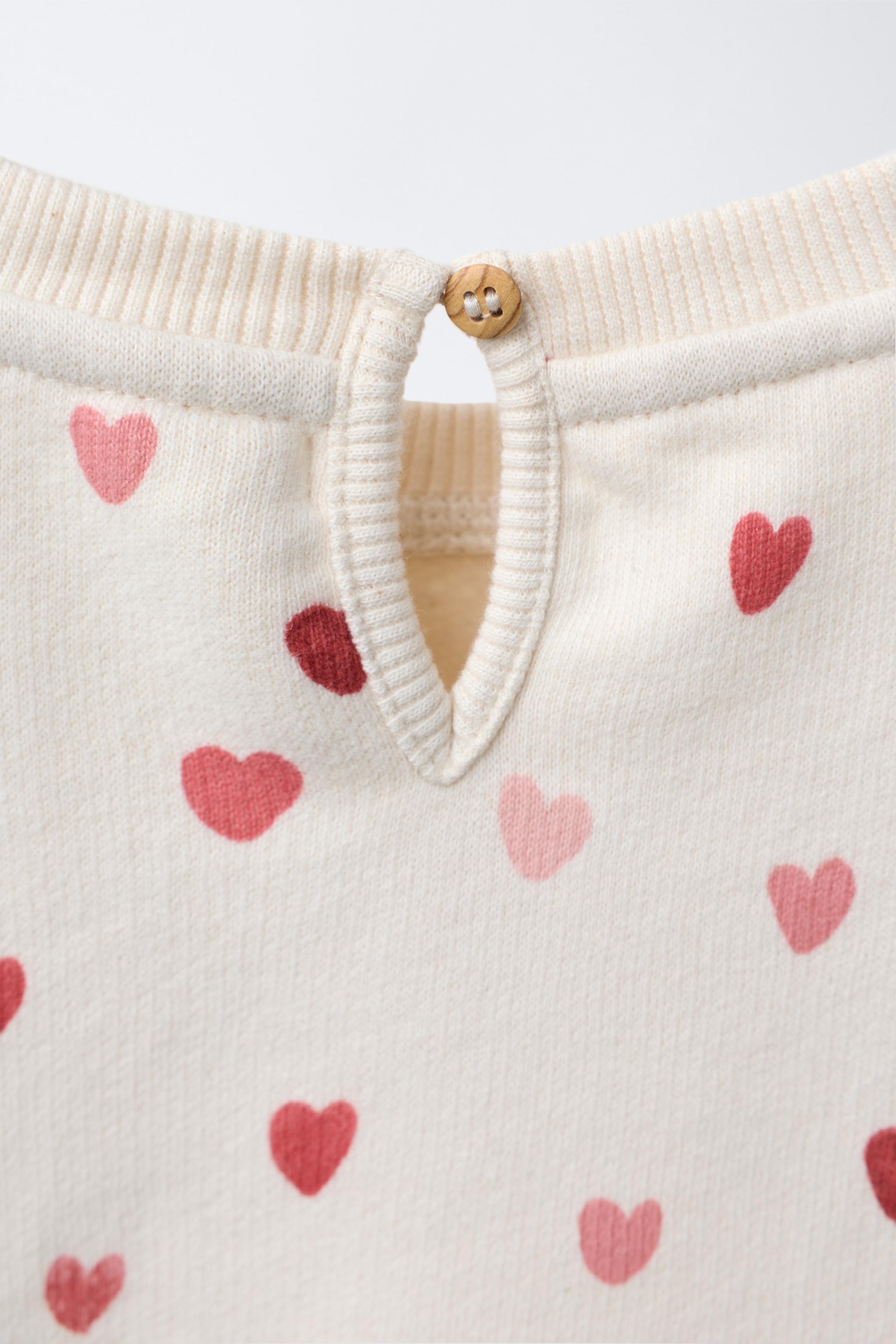 HEARTS SWEATSHIRT