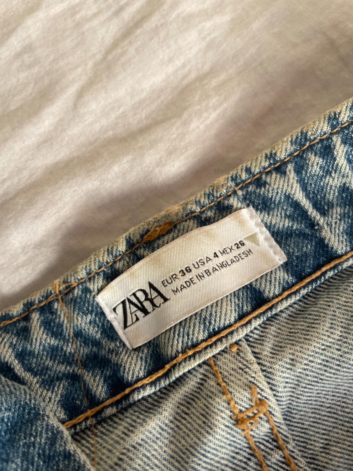 MOM FIT BERMUDA SHORTS - Image 3