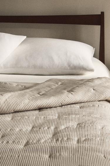 GATHERED COTTON QUILTED BEDSPREAD - Light beige by Zara