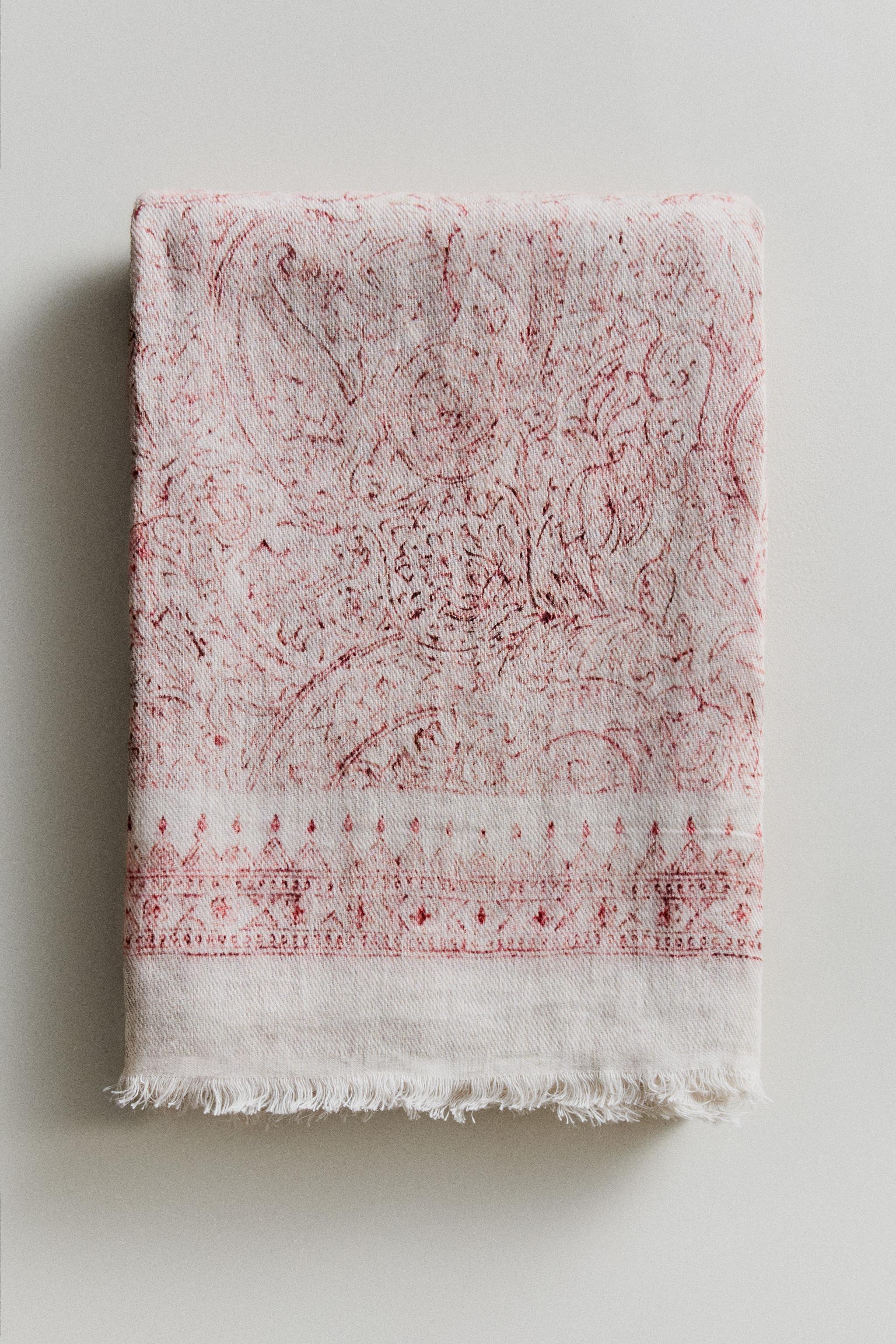 PAISLEY LINEN BLANKET