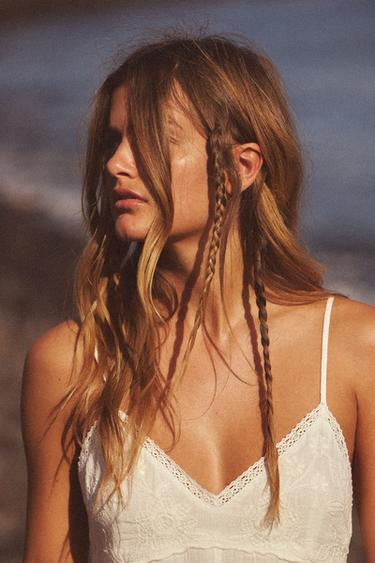 ROBE COURTE BRODÉE - Blanc de Zara