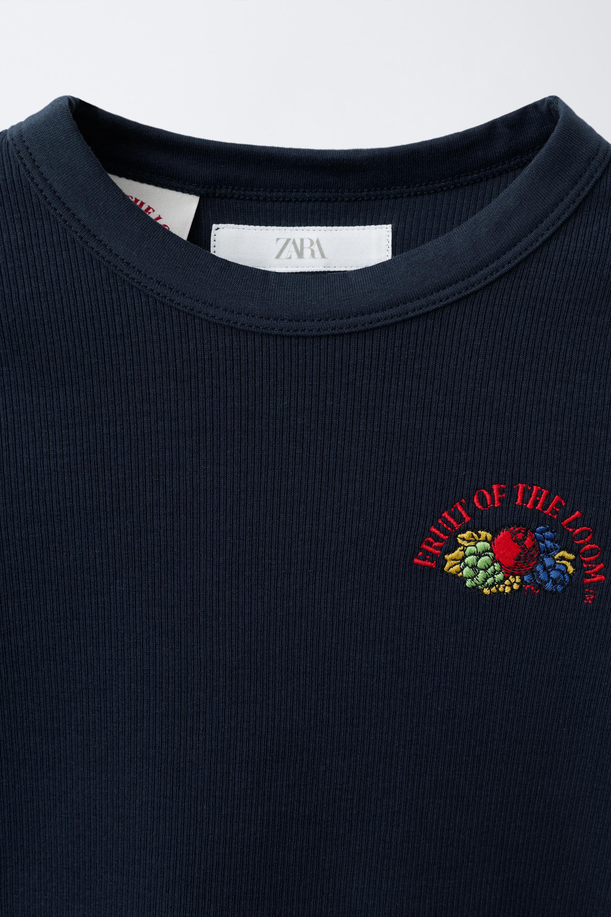 T-SHIRT CÔTELÉ BRODÉ FRUIT OF THE LOOM™