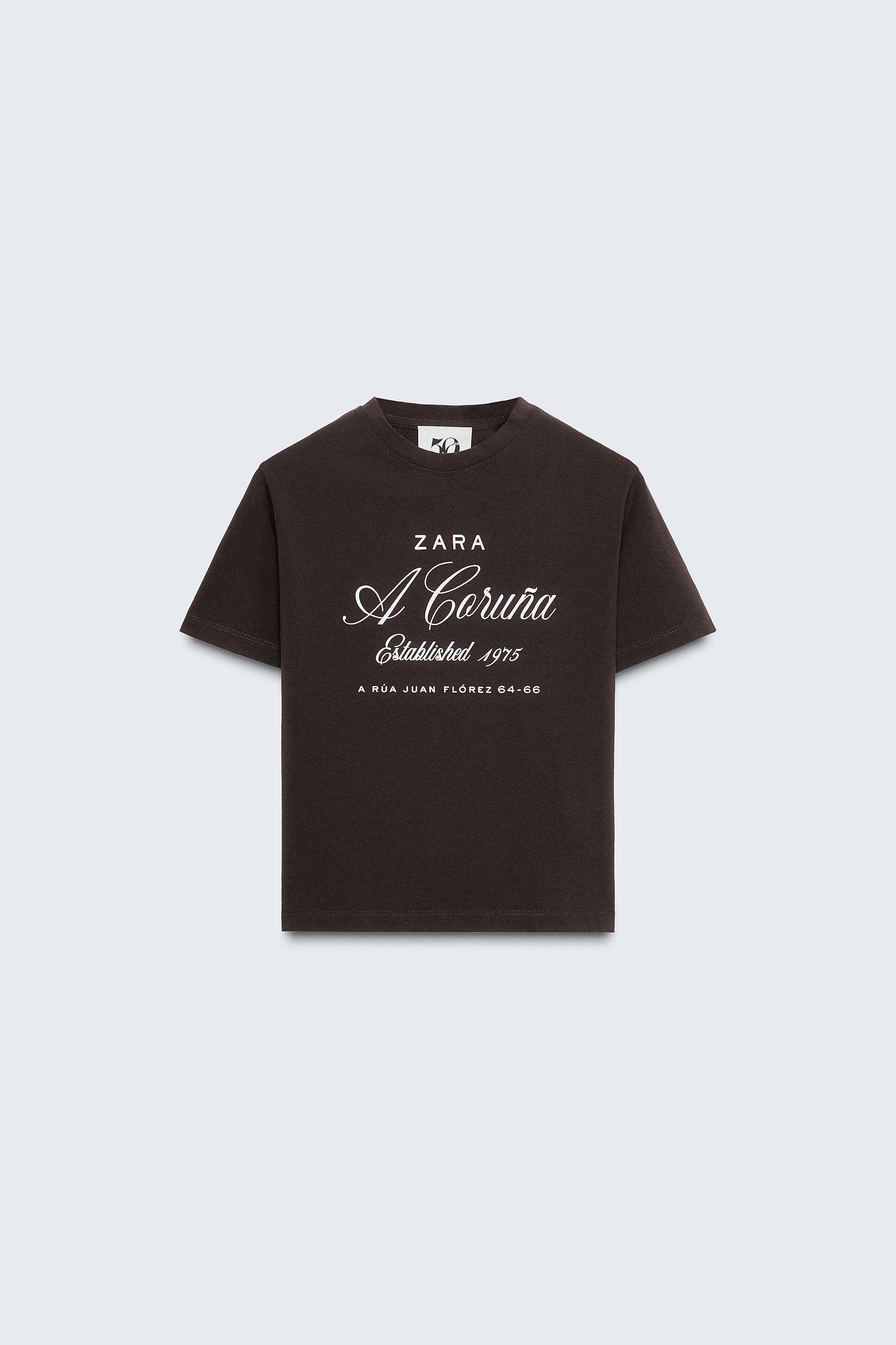 ☺︎出品 50TH ANNIVERSARYテキストプリントTシャツ - ブラック | ZARA