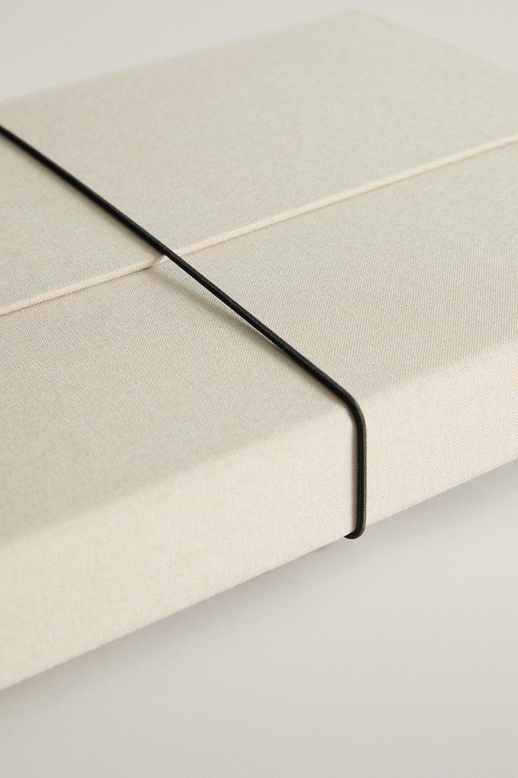 LINEN ARCHIVE FOLDER — Ecru