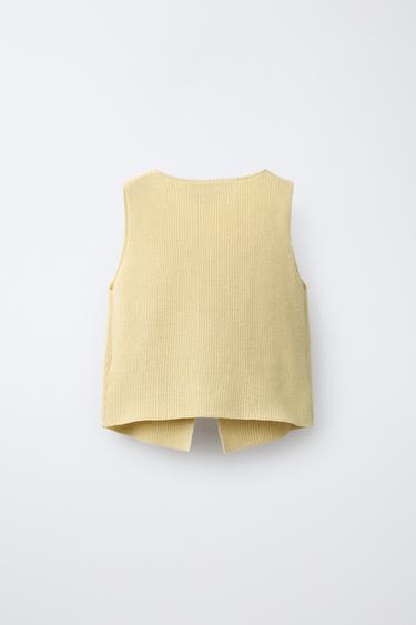TOP EN MAILLE À BOUTONS - Jaune clair de Zara - Image 1