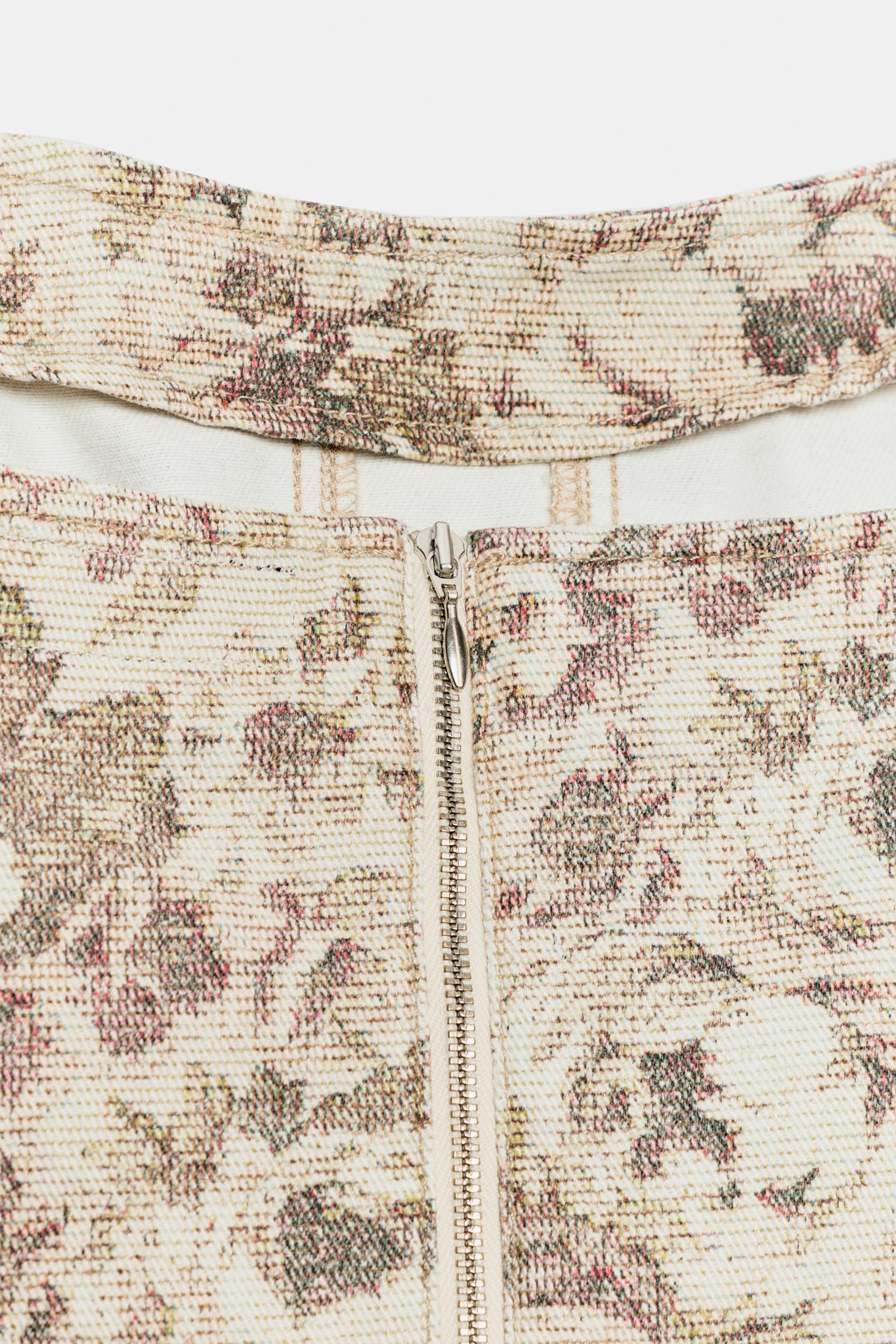 Z1975 FLORAL PRINT DENIM CROP TOP