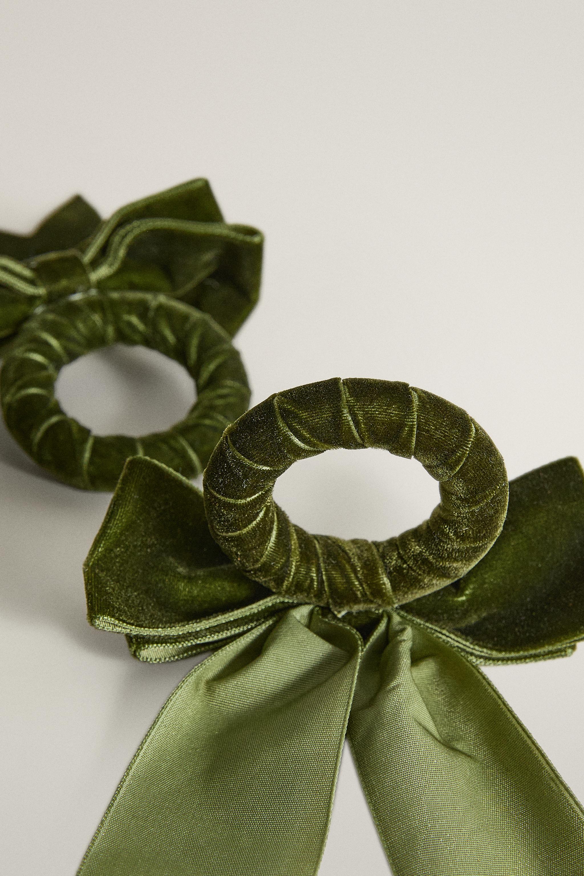 CHRISTMAS VELVET NAPKIN HOLDER PACK (PACK OF 2)