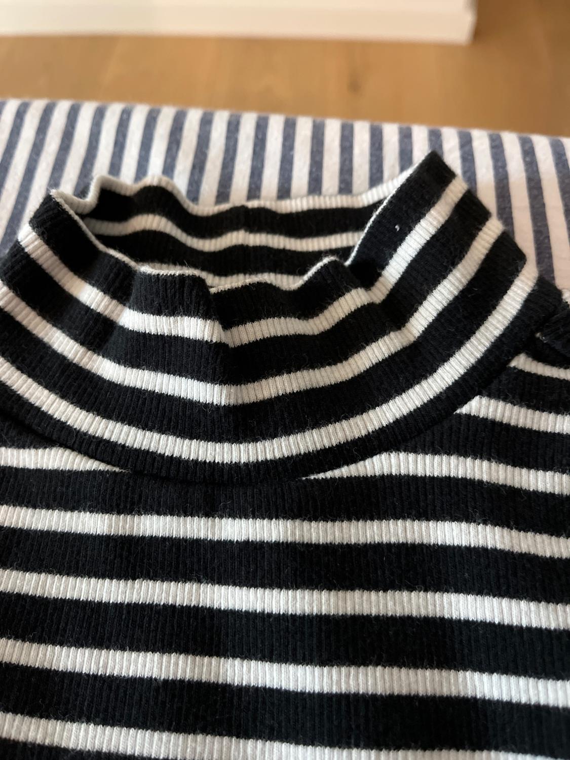 RIBBED HIGH NECK T-SHIRT - Image 5