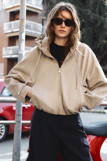 CHAQUETA BOMBER EFECTO ANTE CAPUCHA - Tostado de Zara