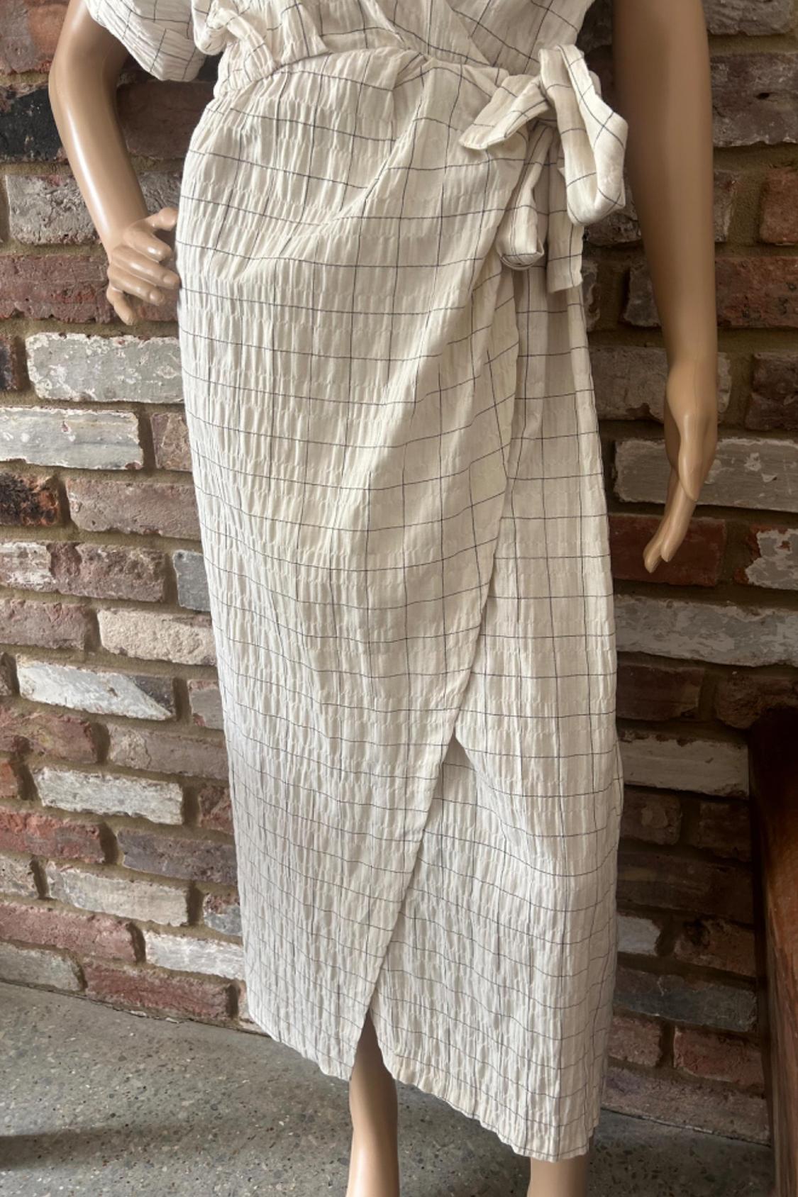 CHECKED DRESS WITH KNOT DETAIL - Image 4