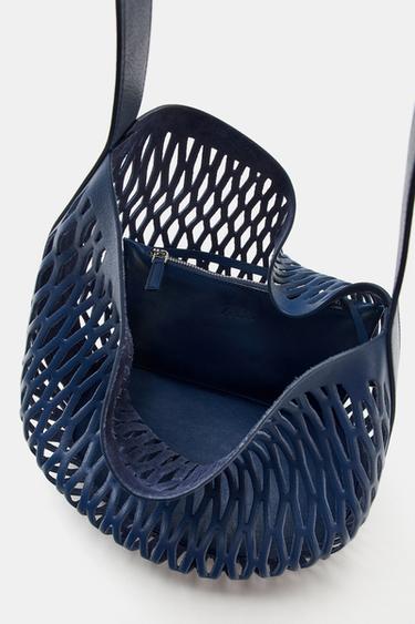 SAC EN CUIR POINTELLE - Bleu marine de Zara - Image 7