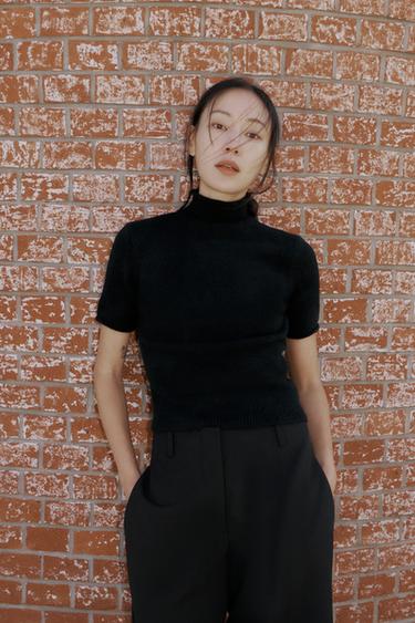 SOFT KNIT SHORT SLEEVE JUMPER - Black by Zara