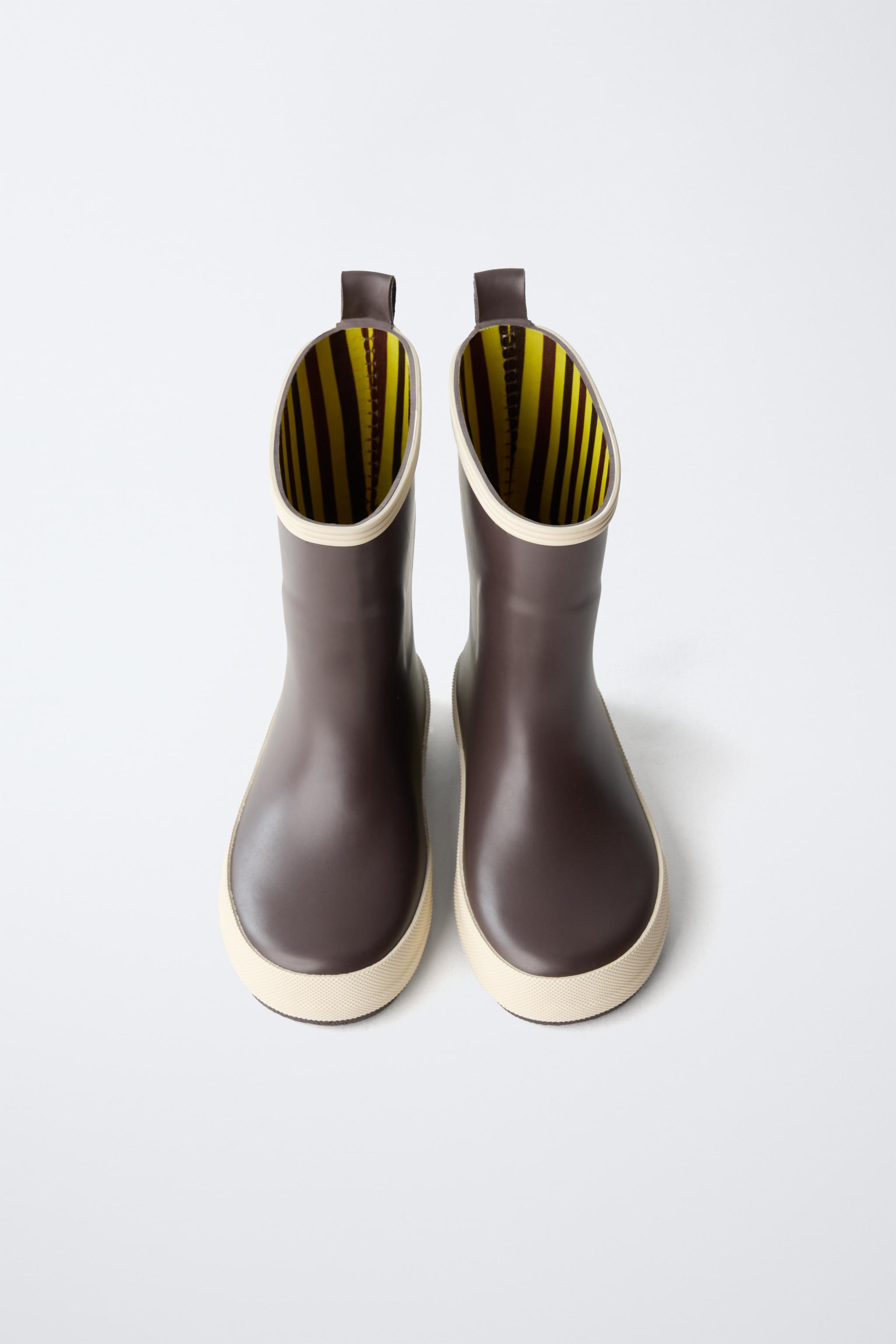 COLOR BLOCK RAIN BOOTS