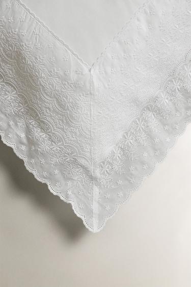 EMBROIDERED PILLOWCASE - White by Zara - Image 3