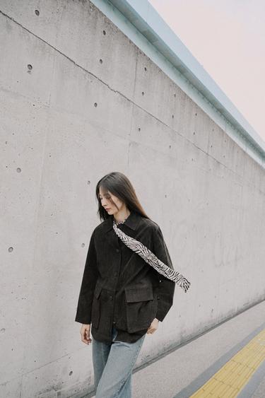 100% スエードレザージャケットダークカーキZaraの100% スエードレザージャケット - ダークカーキ