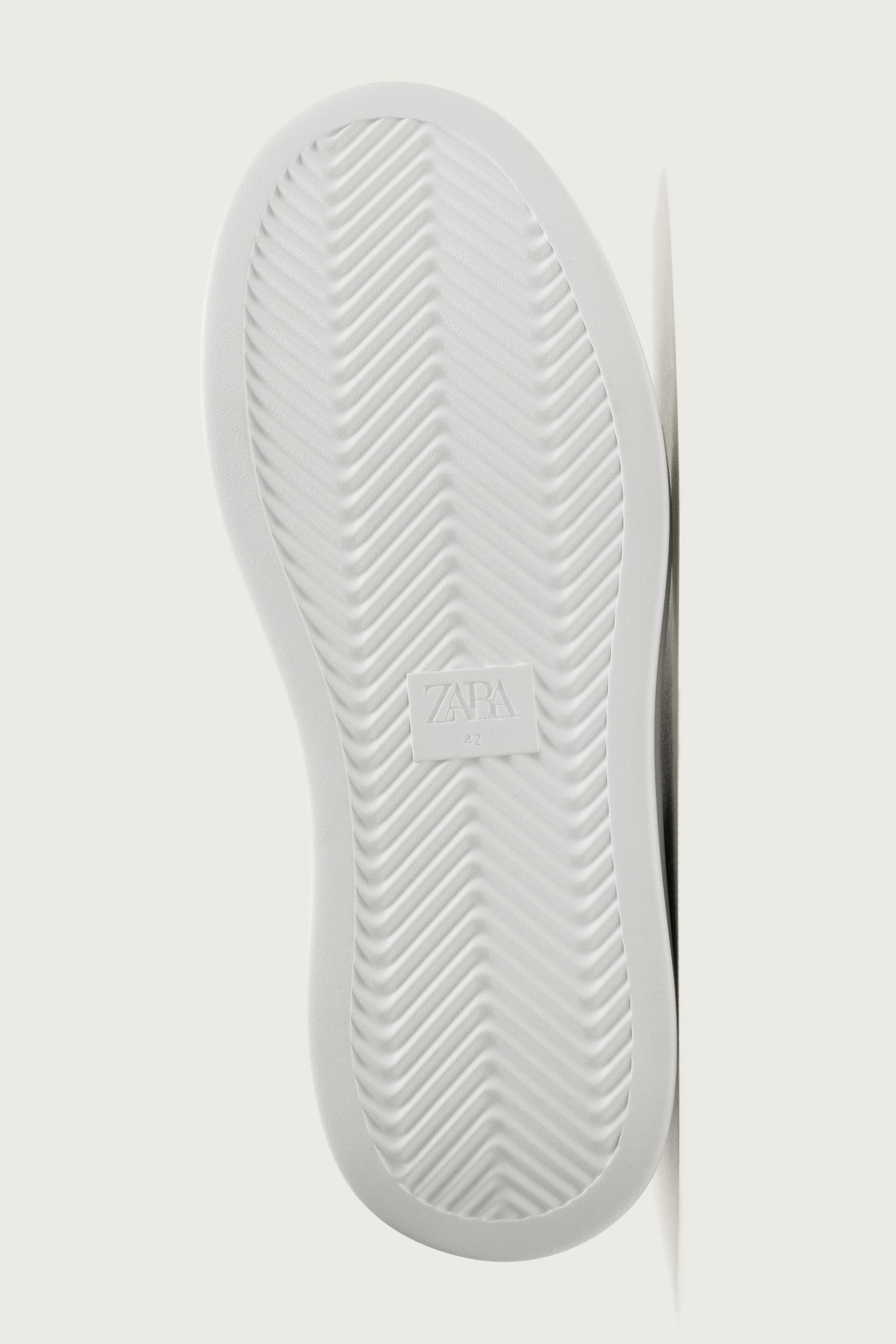 HEEL DETAIL SNEAKERS
