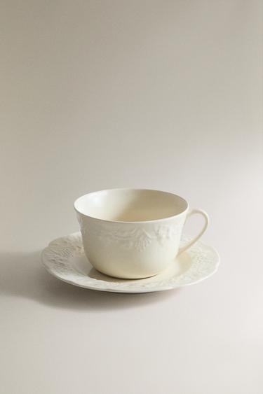 TEETASSE MIT UNTERTASSE AUS PORZELLAN MIT WEINTRAUBEN-MOTIV - Cremefarben von Zara