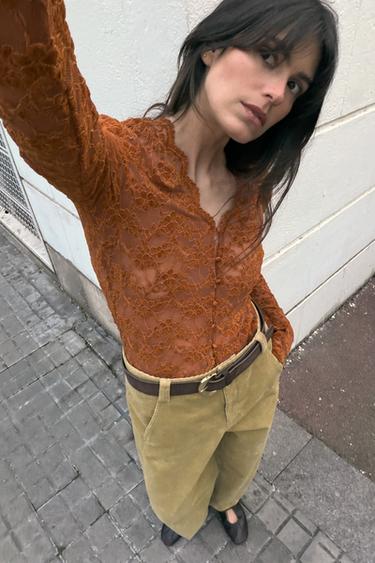 Zara LACE BUTTON TOP - Taupe